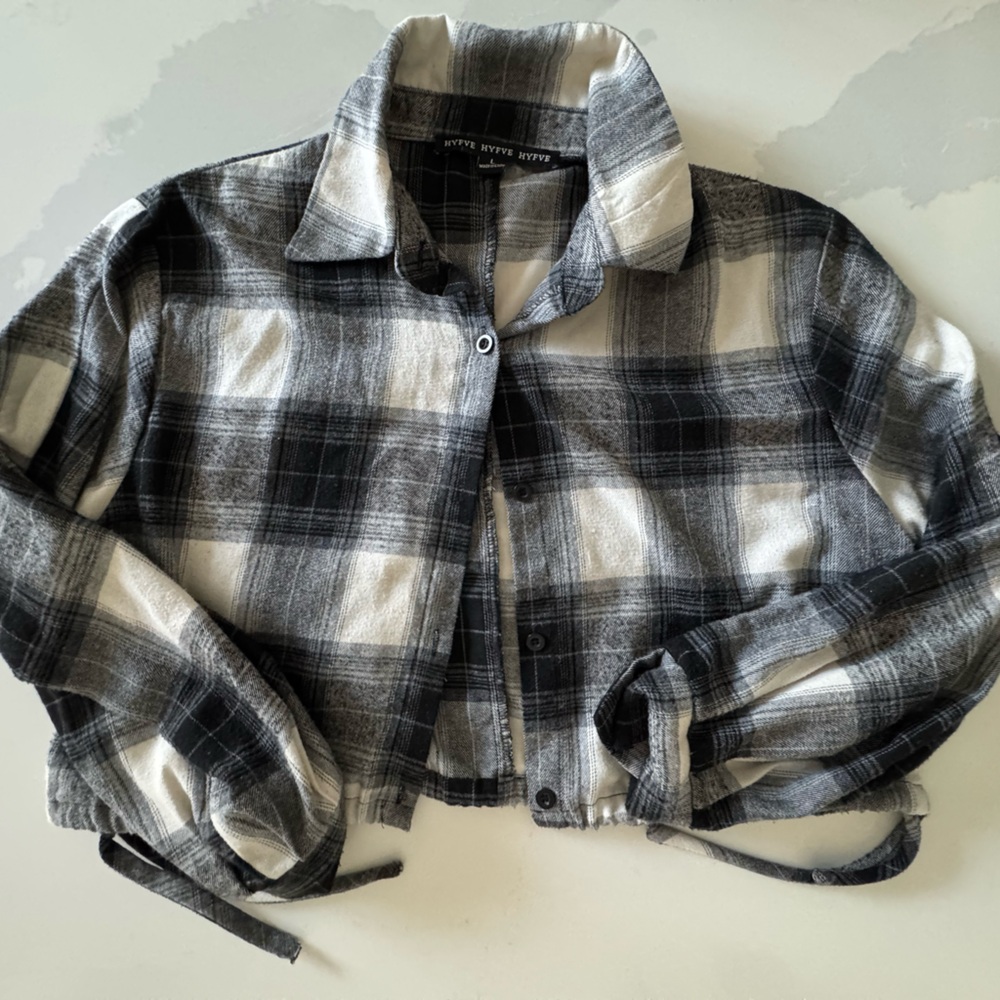 HYFVE Monochrome Plaid Crop Shirt